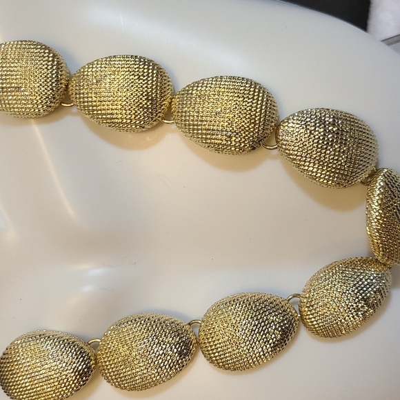 Monet necklace vintage gold color - Picture 3 of 5